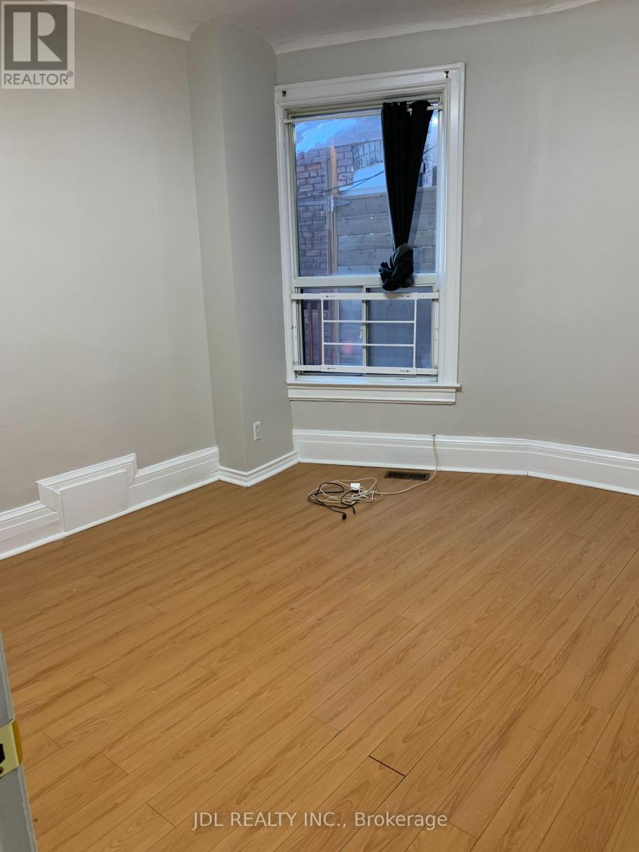 Main Floor - 593 Bathurst Street, Toronto, Ontario  M5S 2P8 - Photo 6 - C12126707