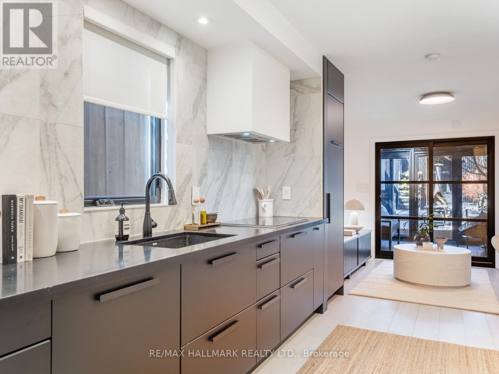 2 First Avenue, Toronto, Ontario  M4M 1W8 - Photo 10 - E12126742