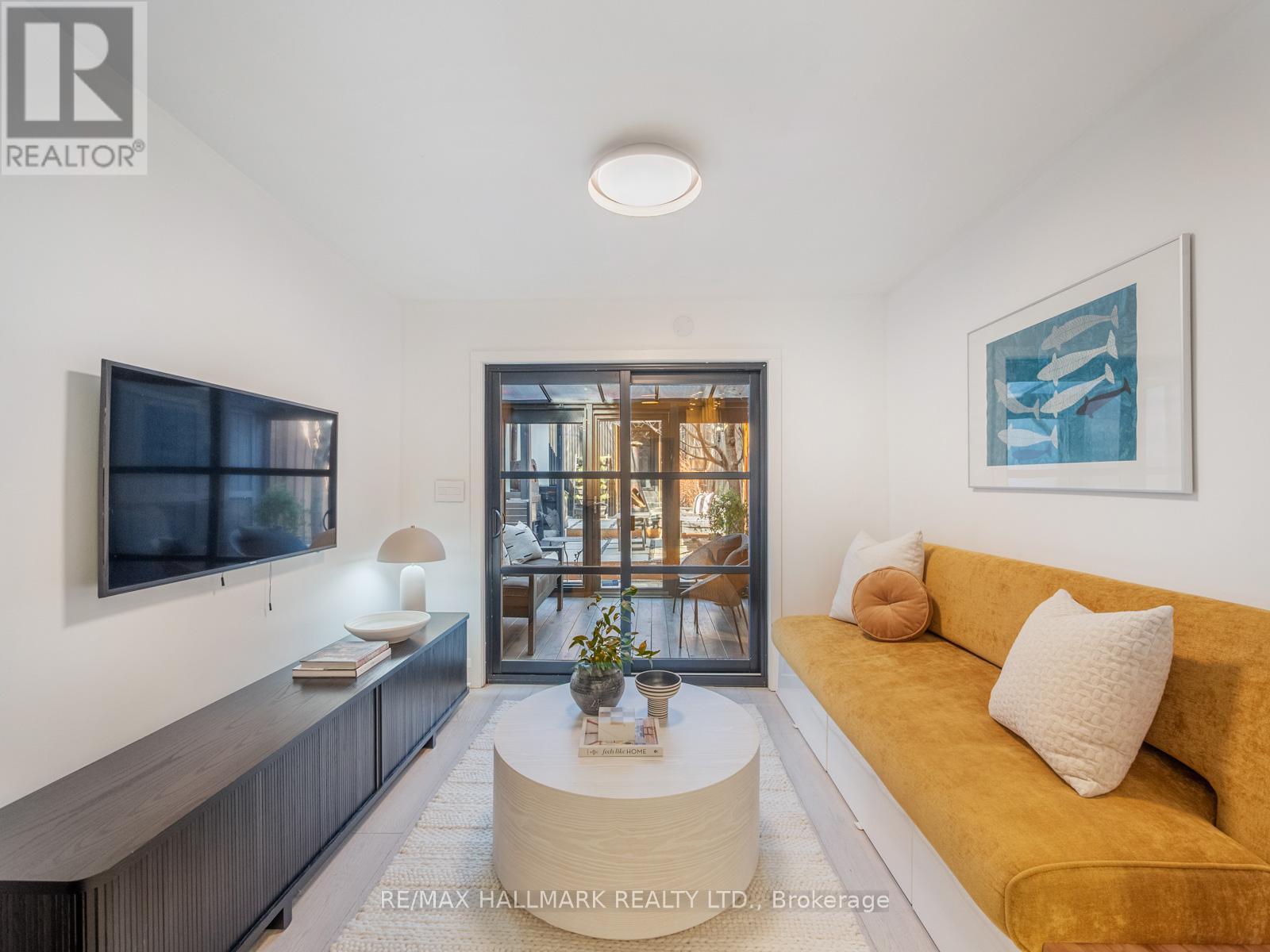 2 First Avenue, Toronto, Ontario  M4M 1W8 - Photo 15 - E12126742