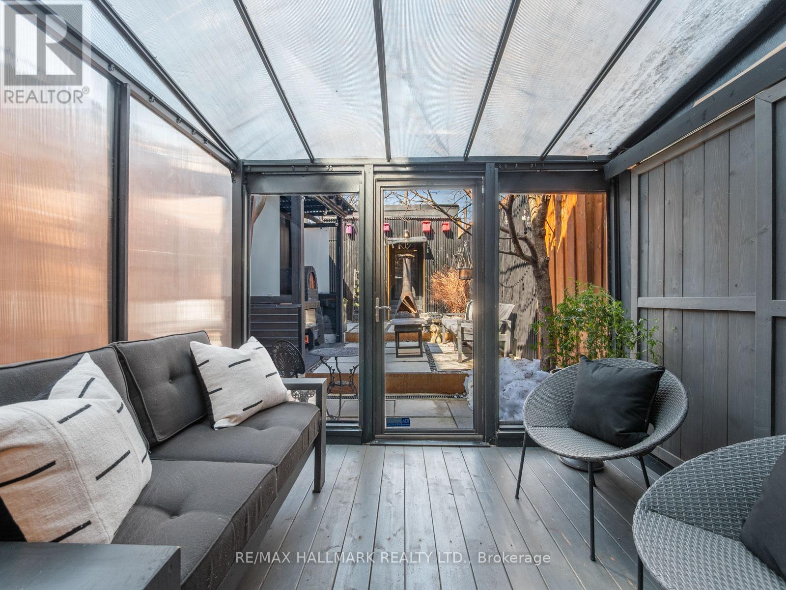 2 First Avenue, Toronto, Ontario  M4M 1W8 - Photo 19 - E12126742