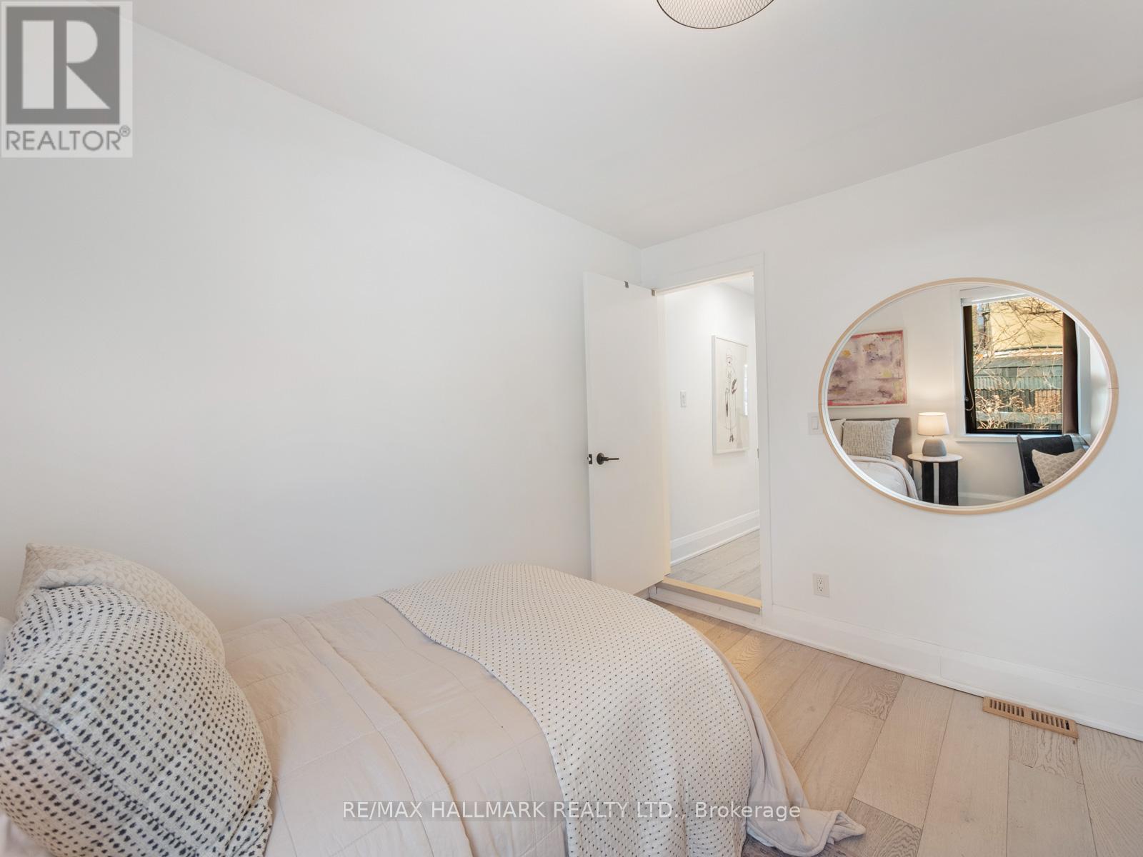 2 First Avenue, Toronto, Ontario  M4M 1W8 - Photo 23 - E12126742