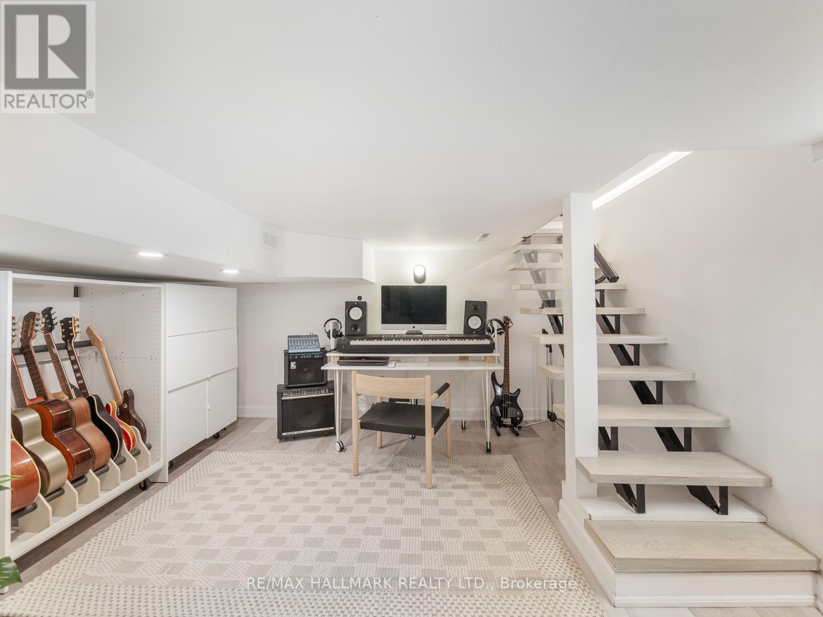 2 First Avenue, Toronto, Ontario  M4M 1W8 - Photo 40 - E12126742