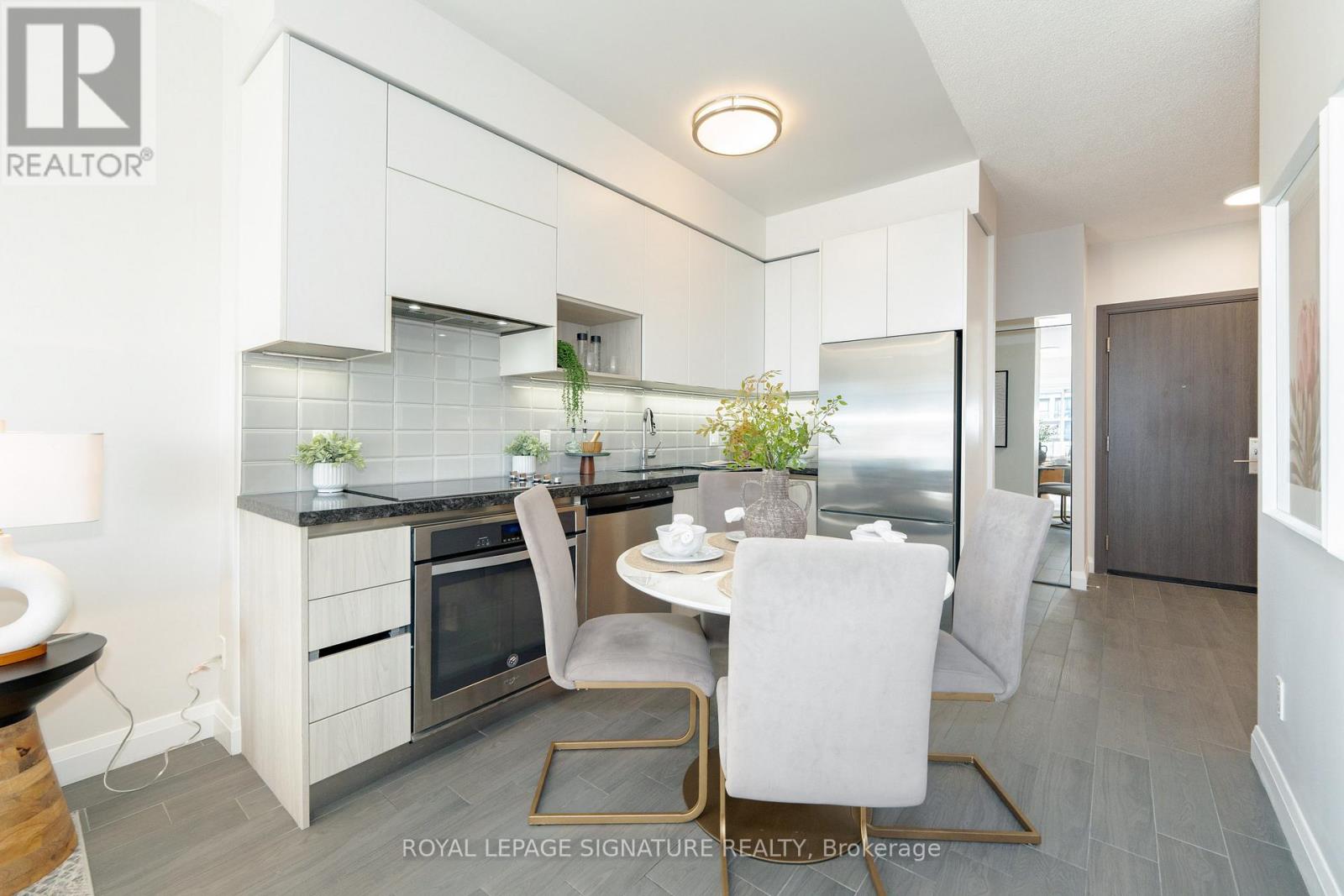 1709 - 15 Water Walk Drive, Markham (Unionville), Ontario  L6G 0G2 - Photo 12 - N12126758