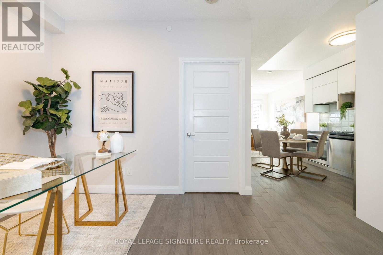 1709 - 15 Water Walk Drive, Markham (Unionville), Ontario  L6G 0G2 - Photo 8 - N12126758