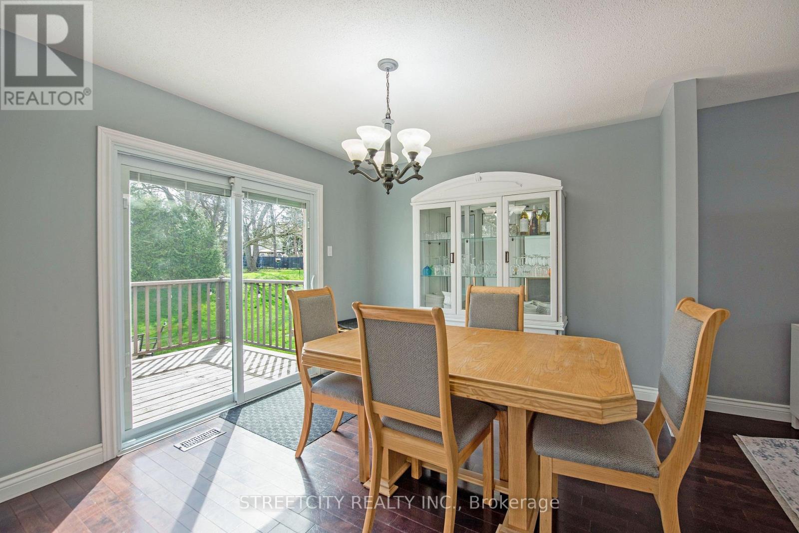78 Sussex Place, London East, Ontario  N5Y 5H3 - Photo 12 - X12124493