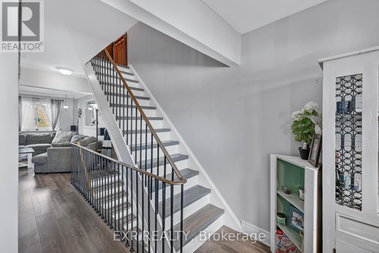 2 - 113 North Street, Georgina, Ontario  L0E 1R0 - Photo 22 - N12126802