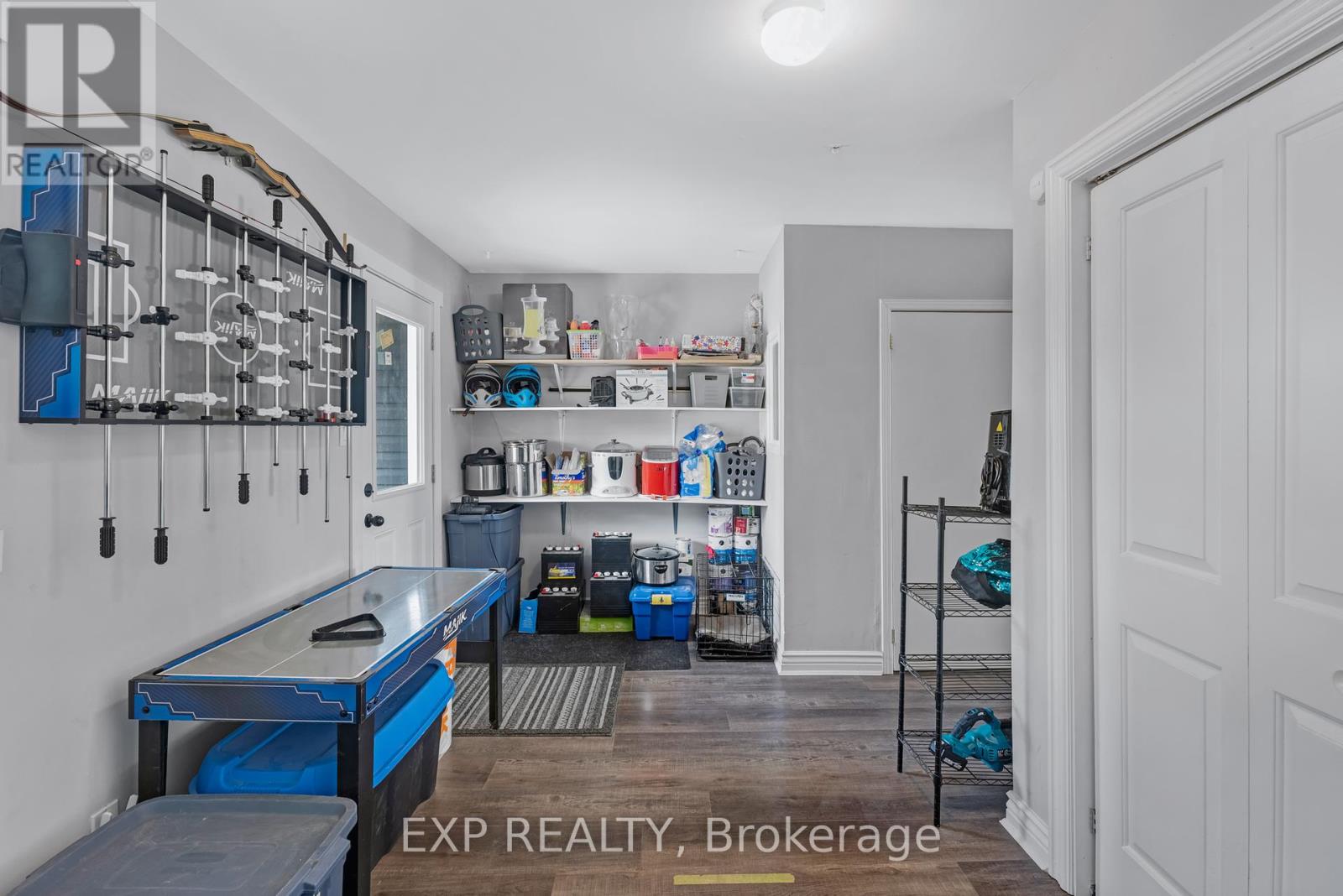 2 - 113 North Street, Georgina, Ontario  L0E 1R0 - Photo 5 - N12126802