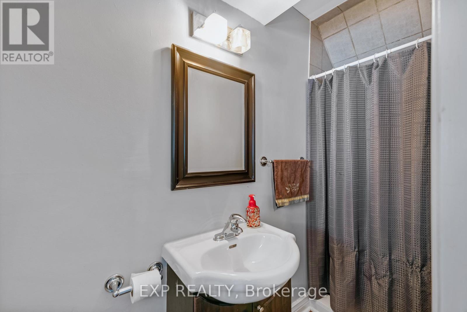 2 - 113 North Street, Georgina, Ontario  L0E 1R0 - Photo 7 - N12126802