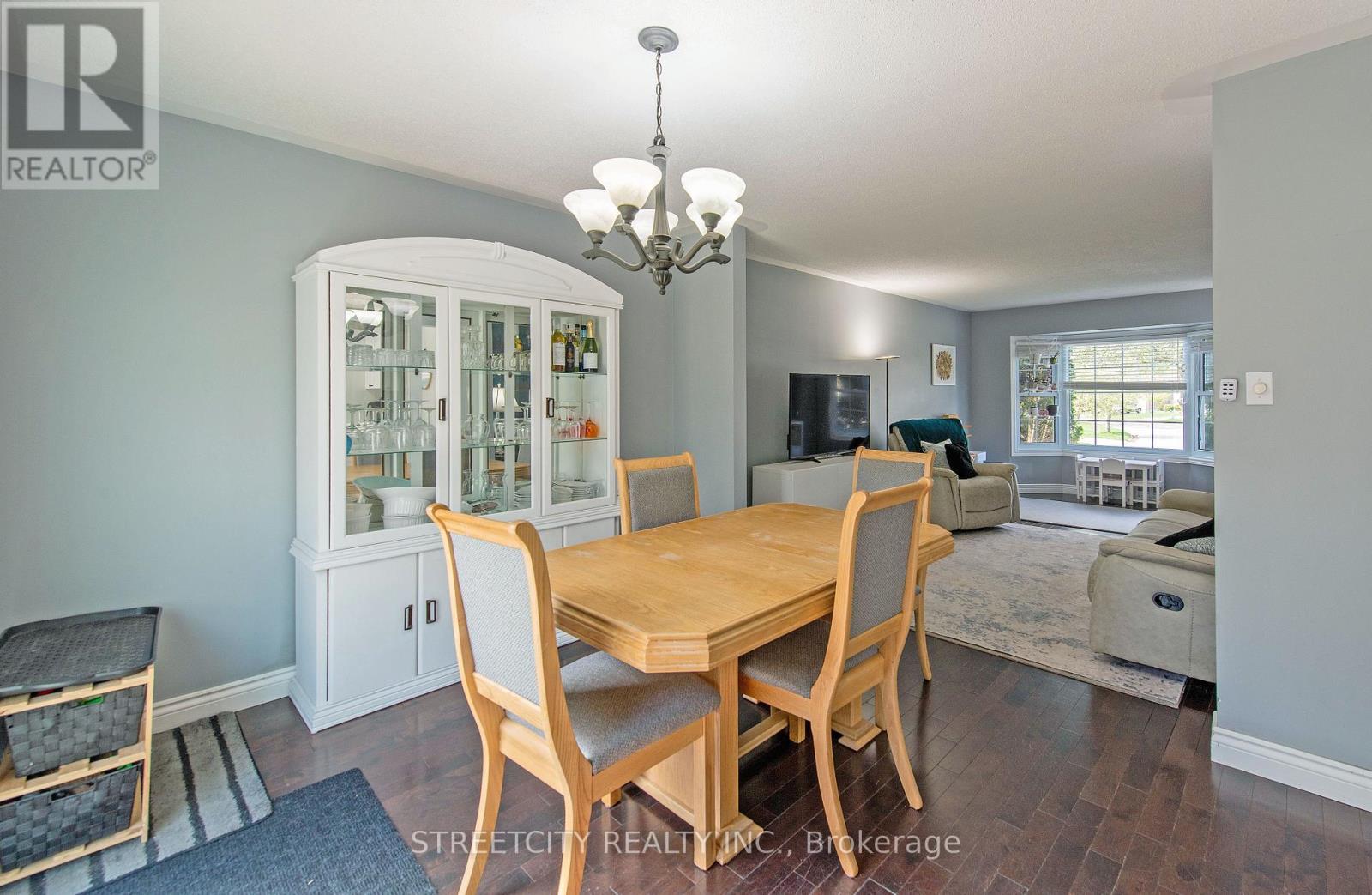 78 Sussex Place, London East, Ontario  N5Y 5H3 - Photo 13 - X12124493