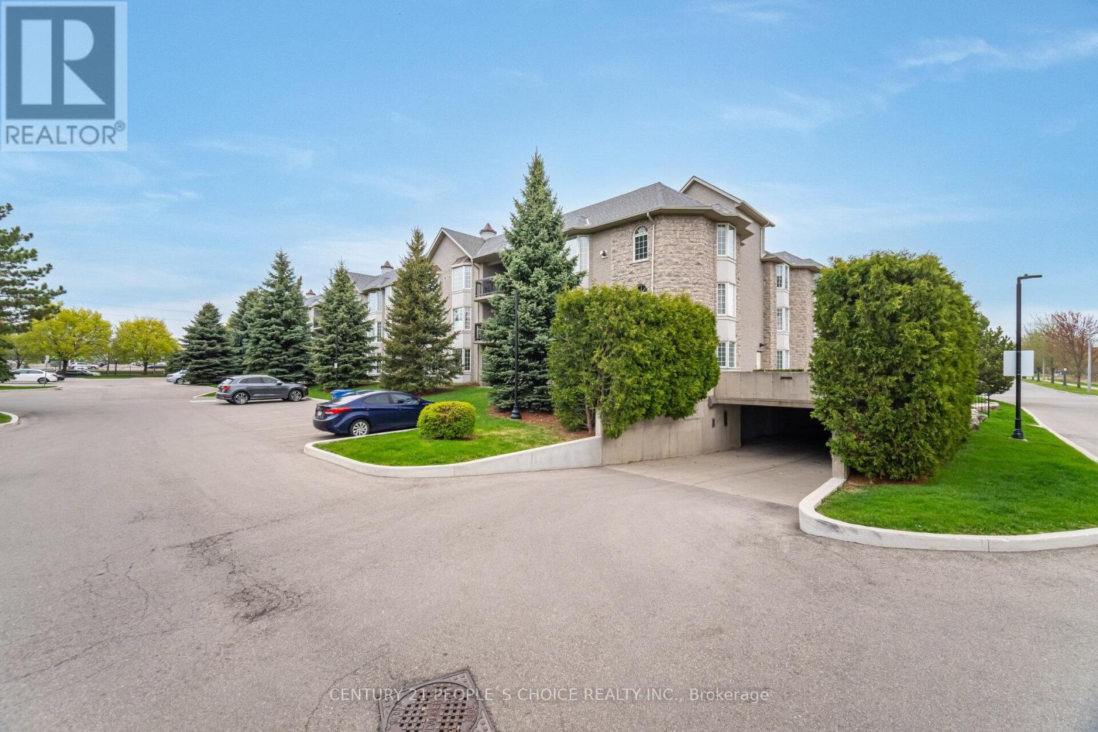 Property at 308 - 990 GOLF LINKS ROAD image 1