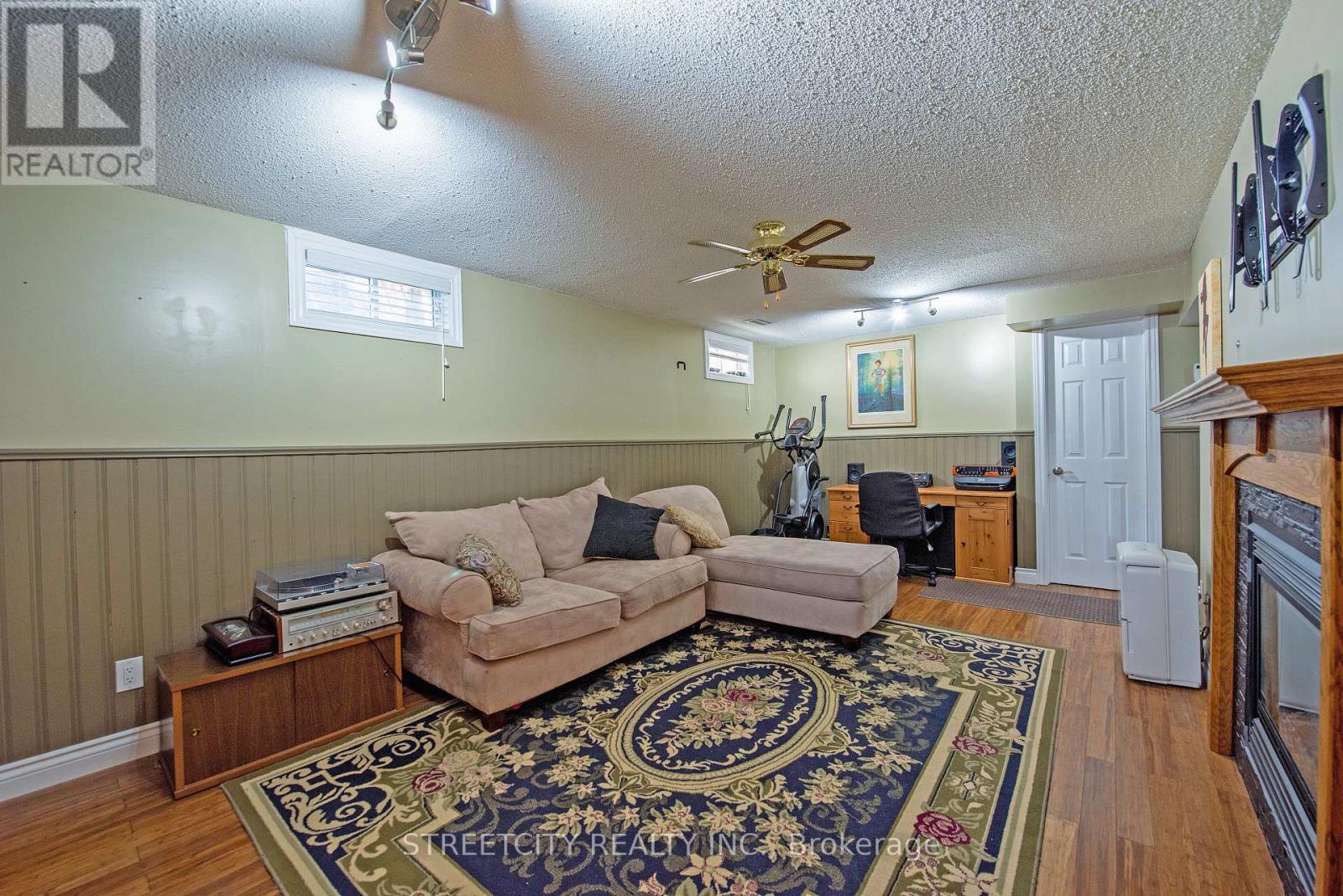 78 Sussex Place, London East, Ontario  N5Y 5H3 - Photo 33 - X12124493