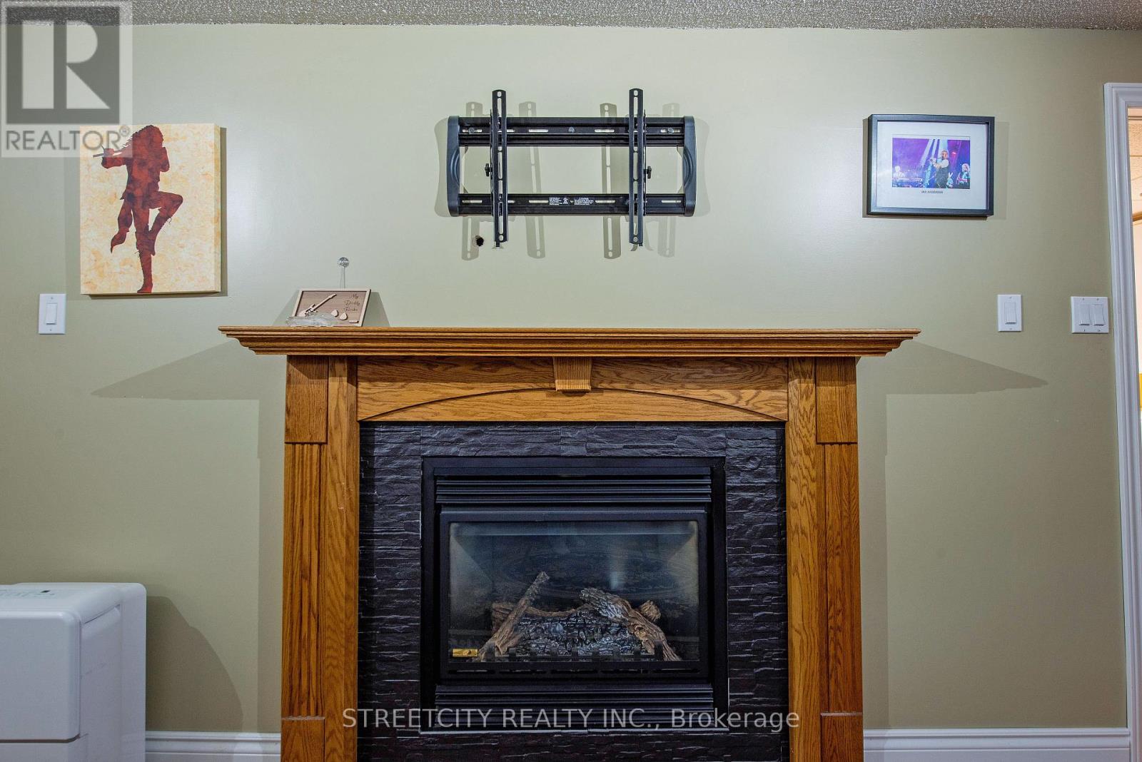 78 Sussex Place, London East, Ontario  N5Y 5H3 - Photo 32 - X12124493