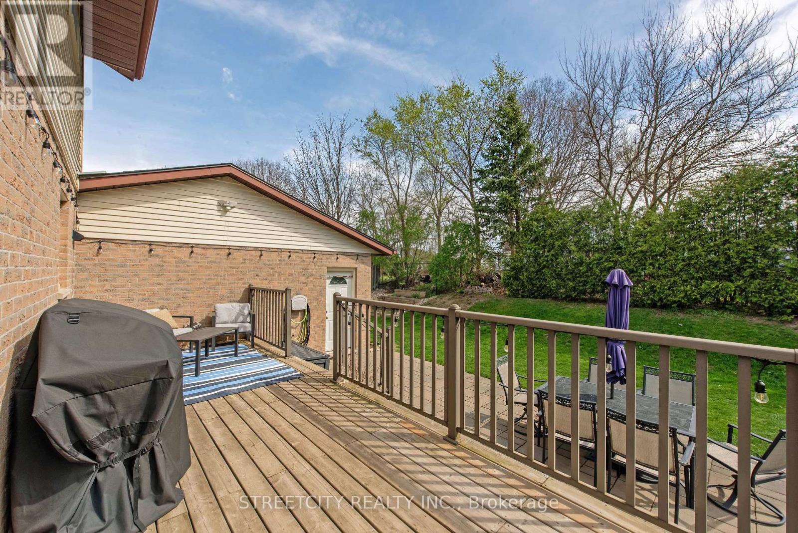 78 Sussex Place, London East, Ontario  N5Y 5H3 - Photo 38 - X12124493