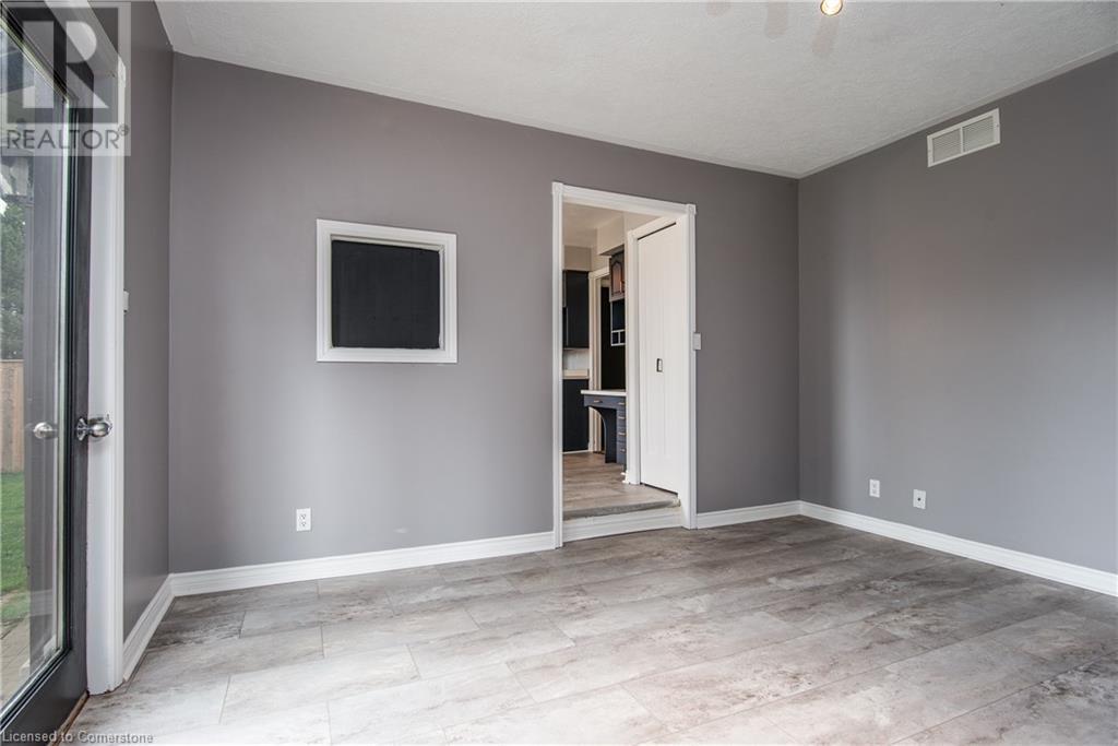12 Sunrise Drive, Kitchener, Ontario  N2B 3B4 - Photo 36 - 40724085