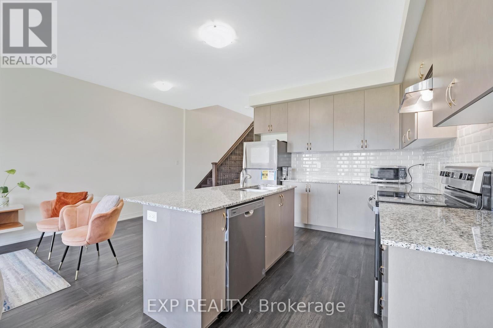 122 Turnberry Lane, Barrie, Ontario  L9J 0M3 - Photo 8 - S12126664