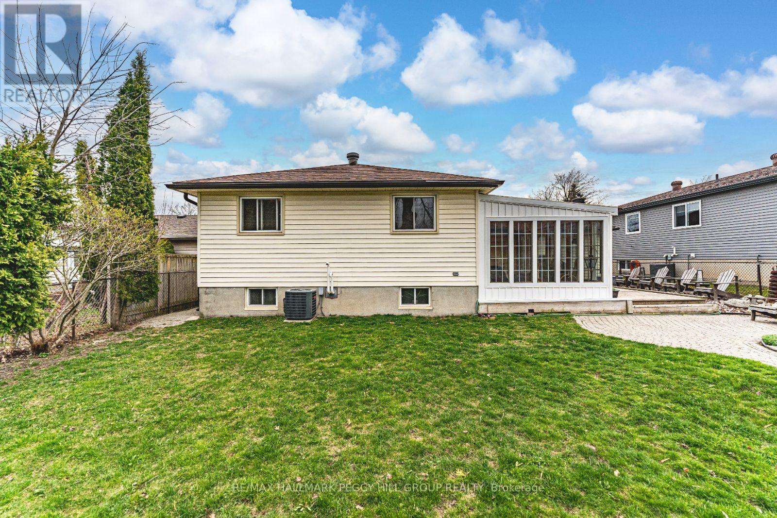 22 Coles Street, Barrie (Sunnidale), Ontario  L4N 5W8 - Photo 21 - S12126753