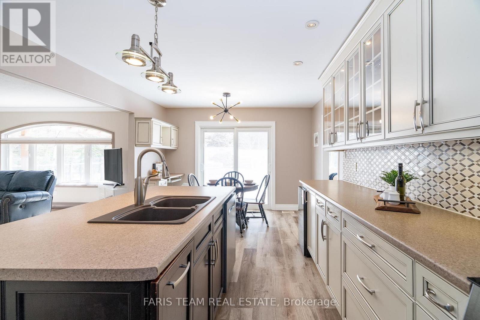 6 Meadowbrook Boulevard, Tiny, Ontario  L9M 0M2 - Photo 7 - S12126790