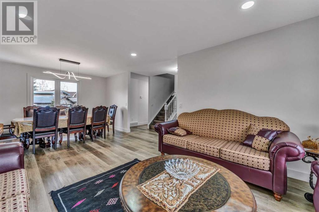 Property at 52 Millward Place NE image 5