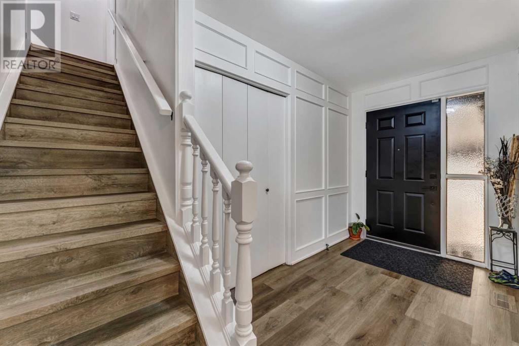 Property at 52 Millward Place NE image 2