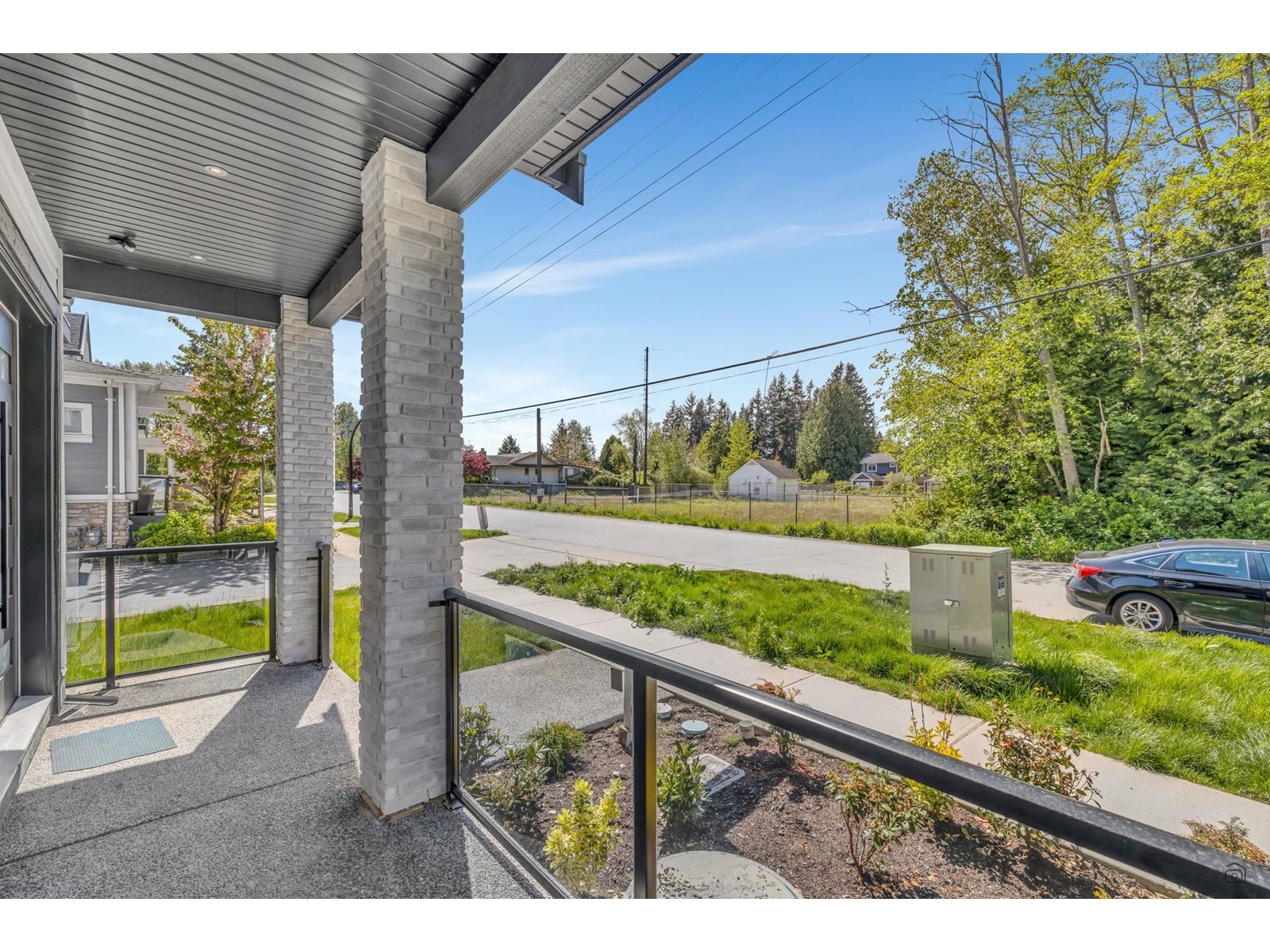 Property at 88 171 STREET image 3