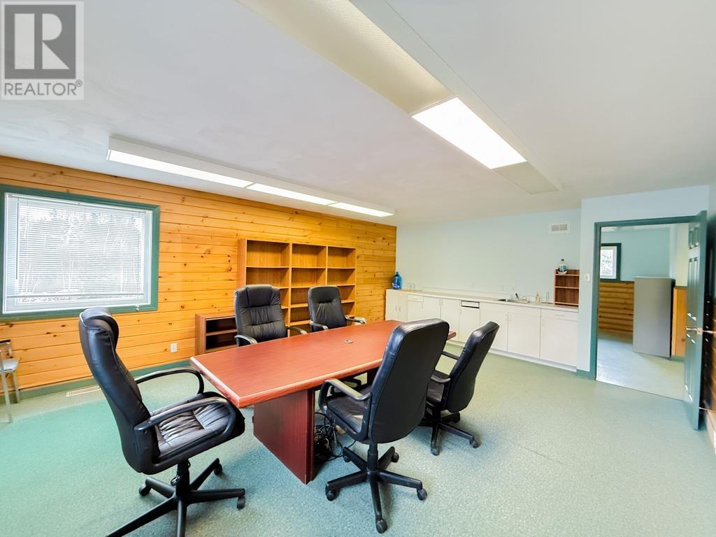 4002 Highway 17 East, Kenora, Ontario  P9N 3X1 - Photo 16 - TB251007
