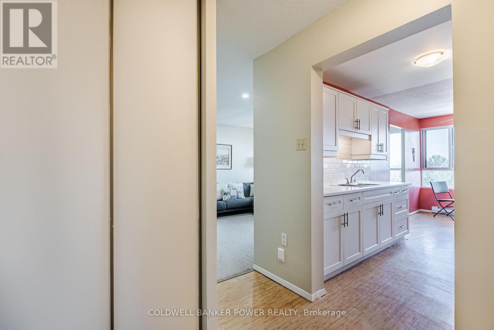 Property at 511 - 600 GRENFELL DRIVE image 3