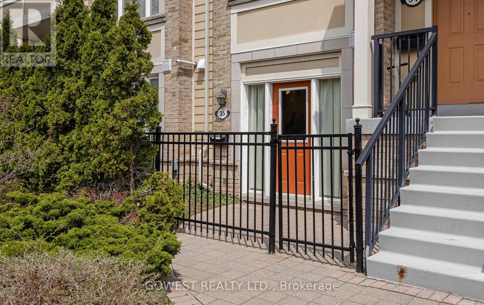 35 - 4965 Southampton Drive, Mississauga, Ontario  L5M 8C8 - Photo 2 - W12126613