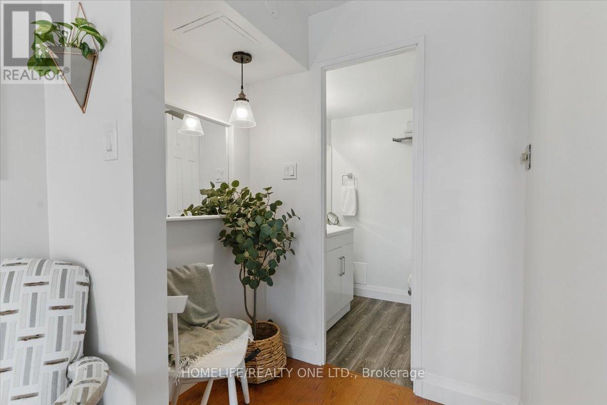 218 - 1485 Lakeshore Road E, Mississauga, Ontario  L5E 3G2 - Photo 11 - W12126638
