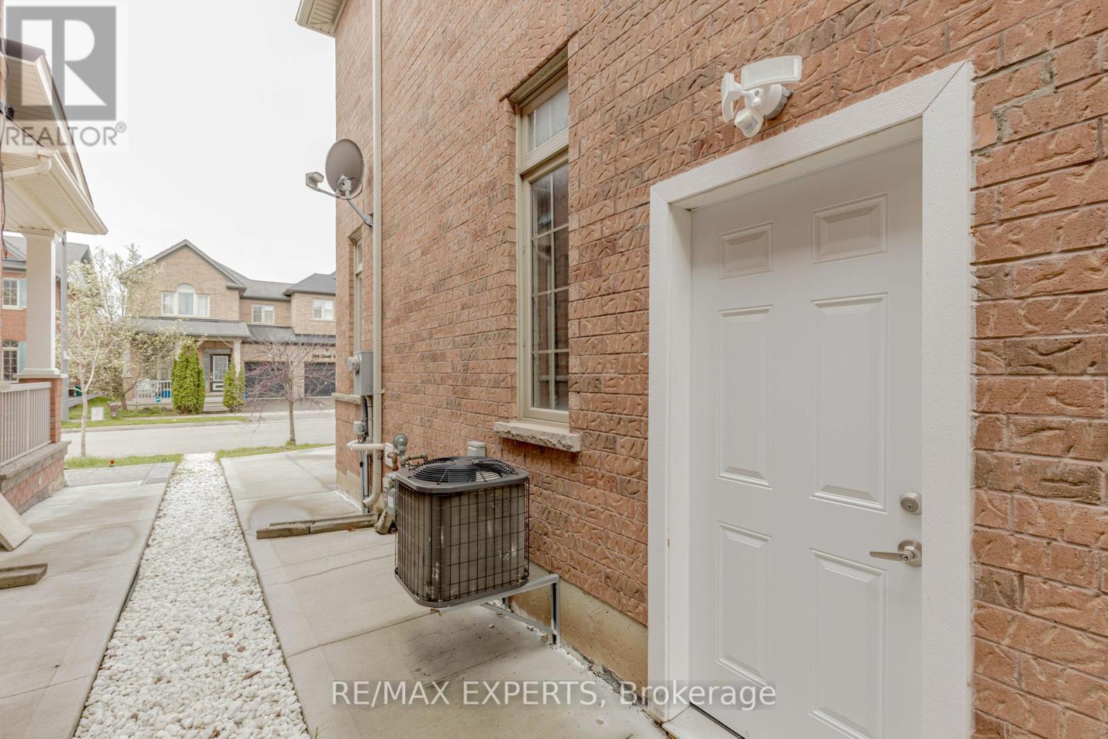 Bsmt - 587 Grant Way, Milton, Ontario  L9T 0W1 - Photo 4 - W12126732