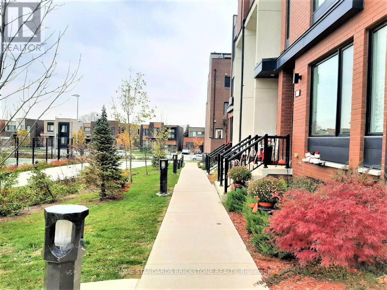 3 - 130 Frederick Tisdale Drive, Toronto, Ontario  M2K 0A8 - Photo 2 - W12126772