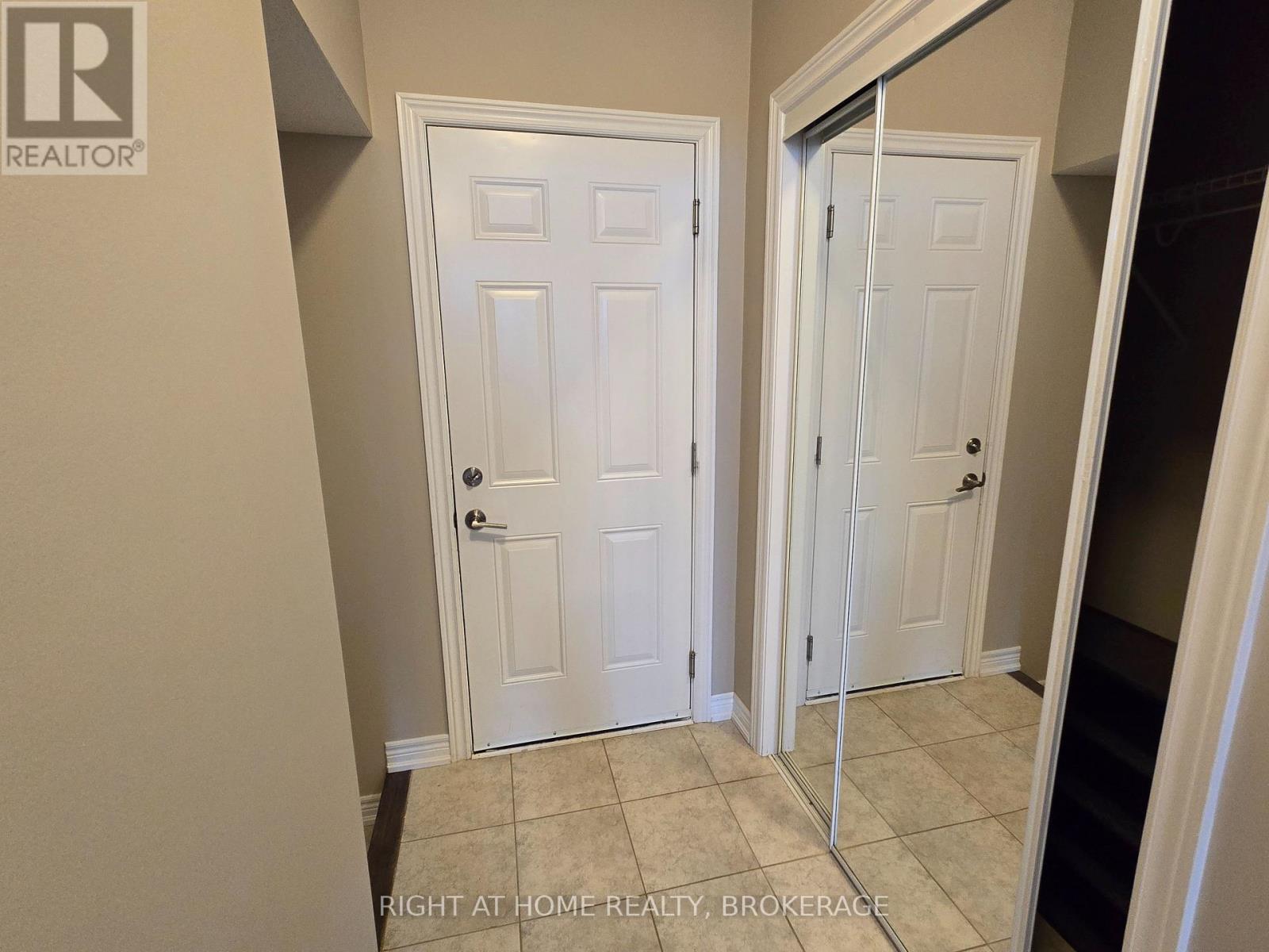 3142 Postridge Drive, Oakville, Ontario  L6H 0P9 - Photo 33 - W12126773