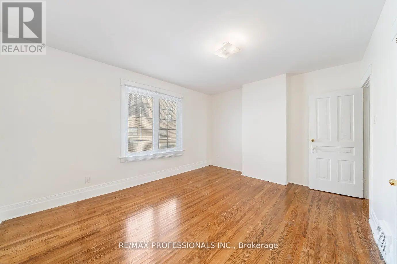 Upper - 265 Lappin Avenue, Toronto, Ontario  M6H 1Y9 - Photo 4 - W12126793