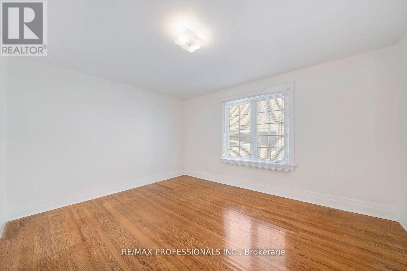 Upper - 265 Lappin Avenue, Toronto, Ontario  M6H 1Y9 - Photo 5 - W12126793