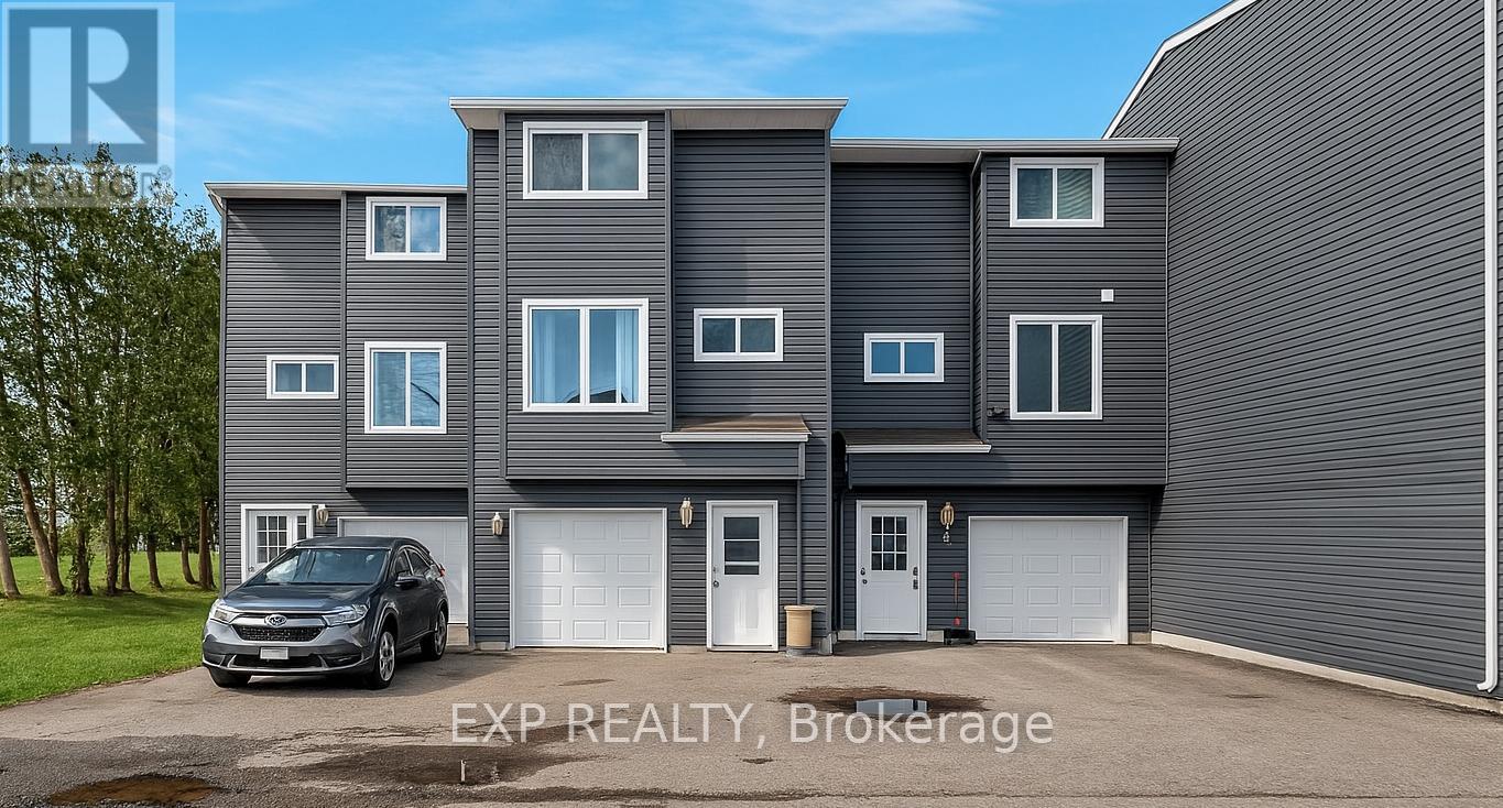 2 - 113 NORTH STREET, Georgina, Ontario