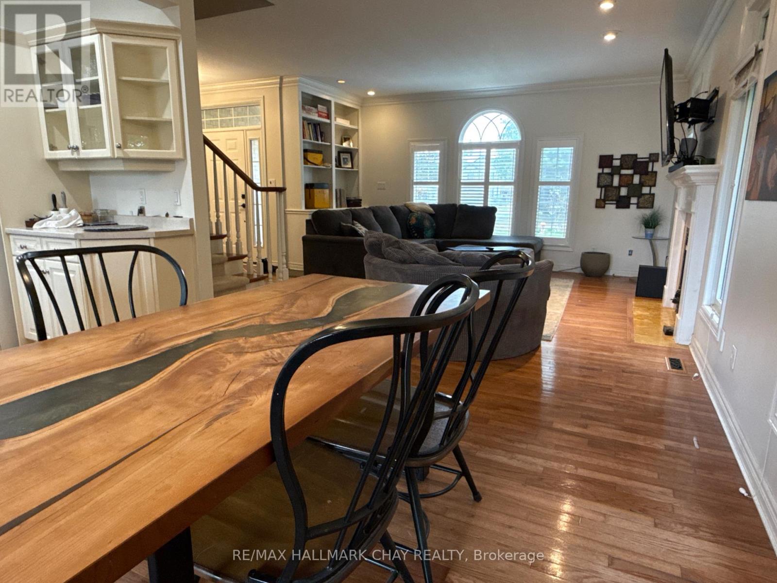 1401 Westdel Bourne, London South, Ontario  N6K 4R1 - Photo 11 - X12126619