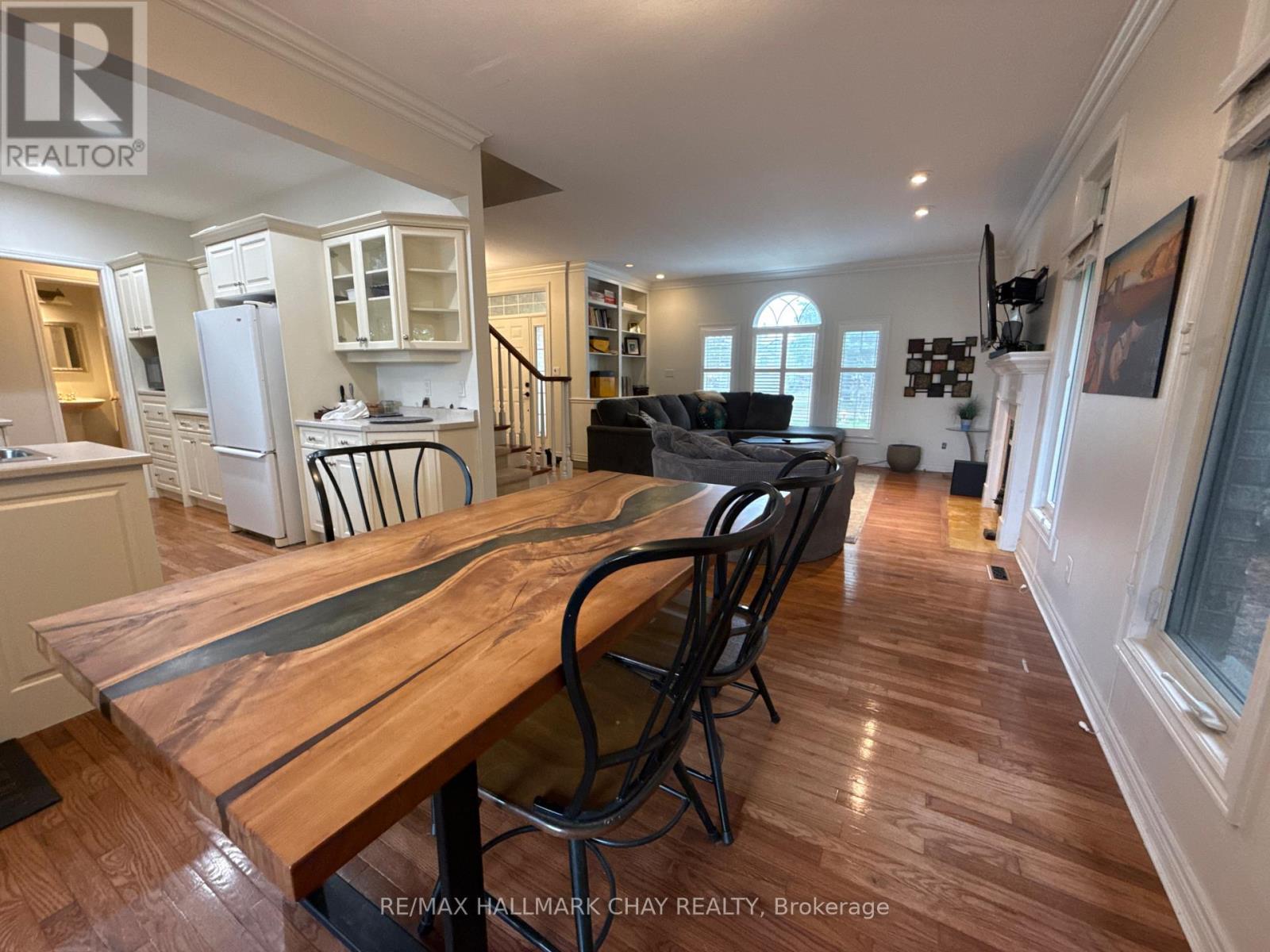 1401 Westdel Bourne, London South, Ontario  N6K 4R1 - Photo 12 - X12126619