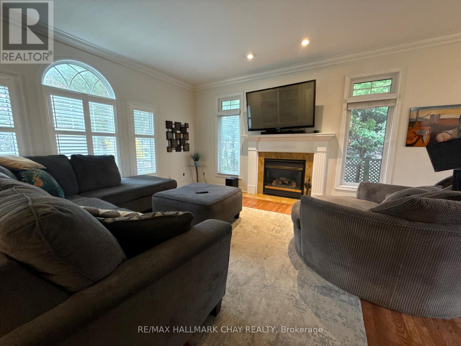 1401 Westdel Bourne, London South, Ontario  N6K 4R1 - Photo 6 - X12126619