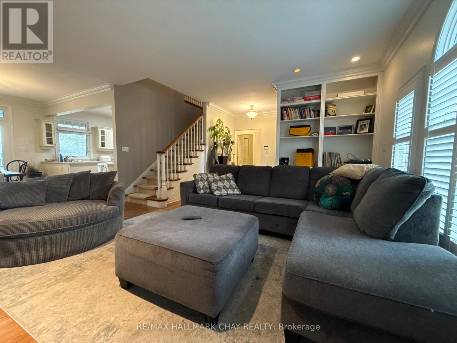 1401 Westdel Bourne, London South, Ontario  N6K 4R1 - Photo 9 - X12126619