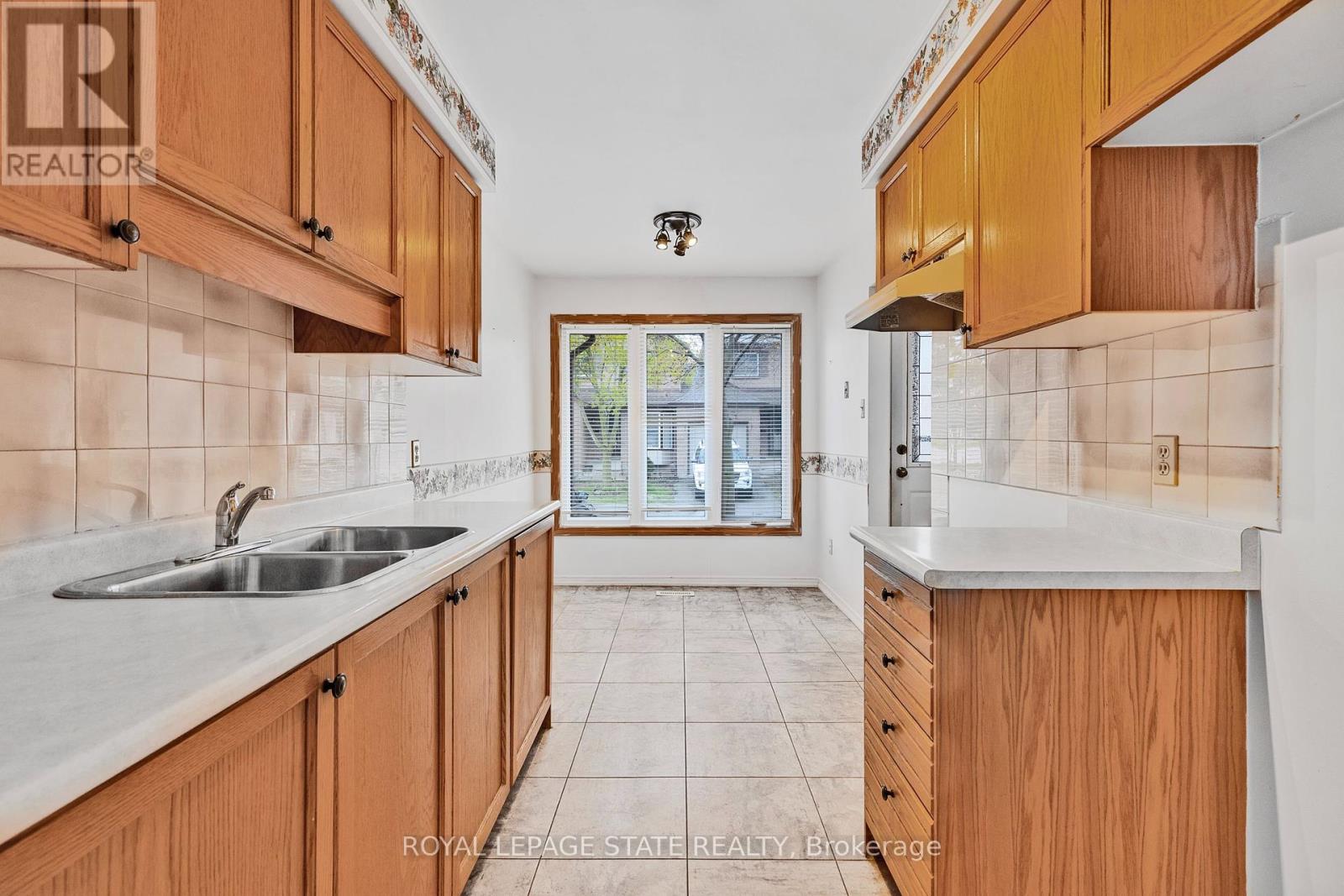 21 - 618 Barton Street, Hamilton, Ontario  L8E 4X3 - Photo 8 - X12126630