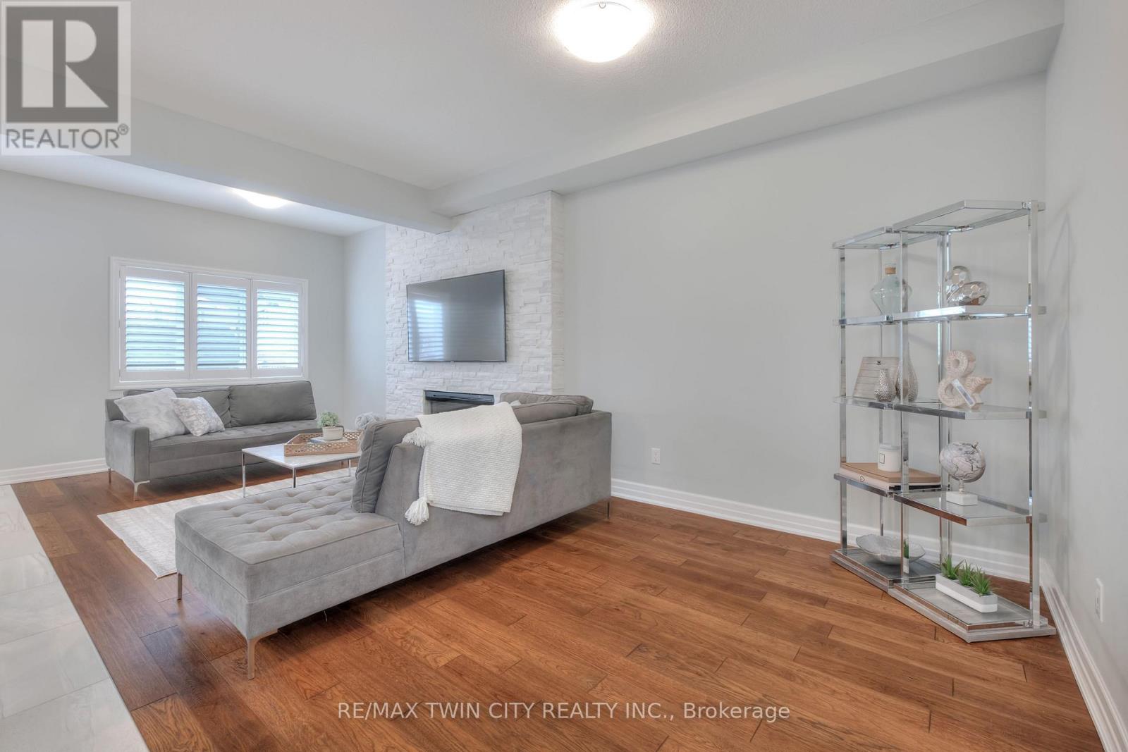 7 Pondcliffe Drive, Kitchener, Ontario  N2R 0M1 - Photo 15 - X12126690