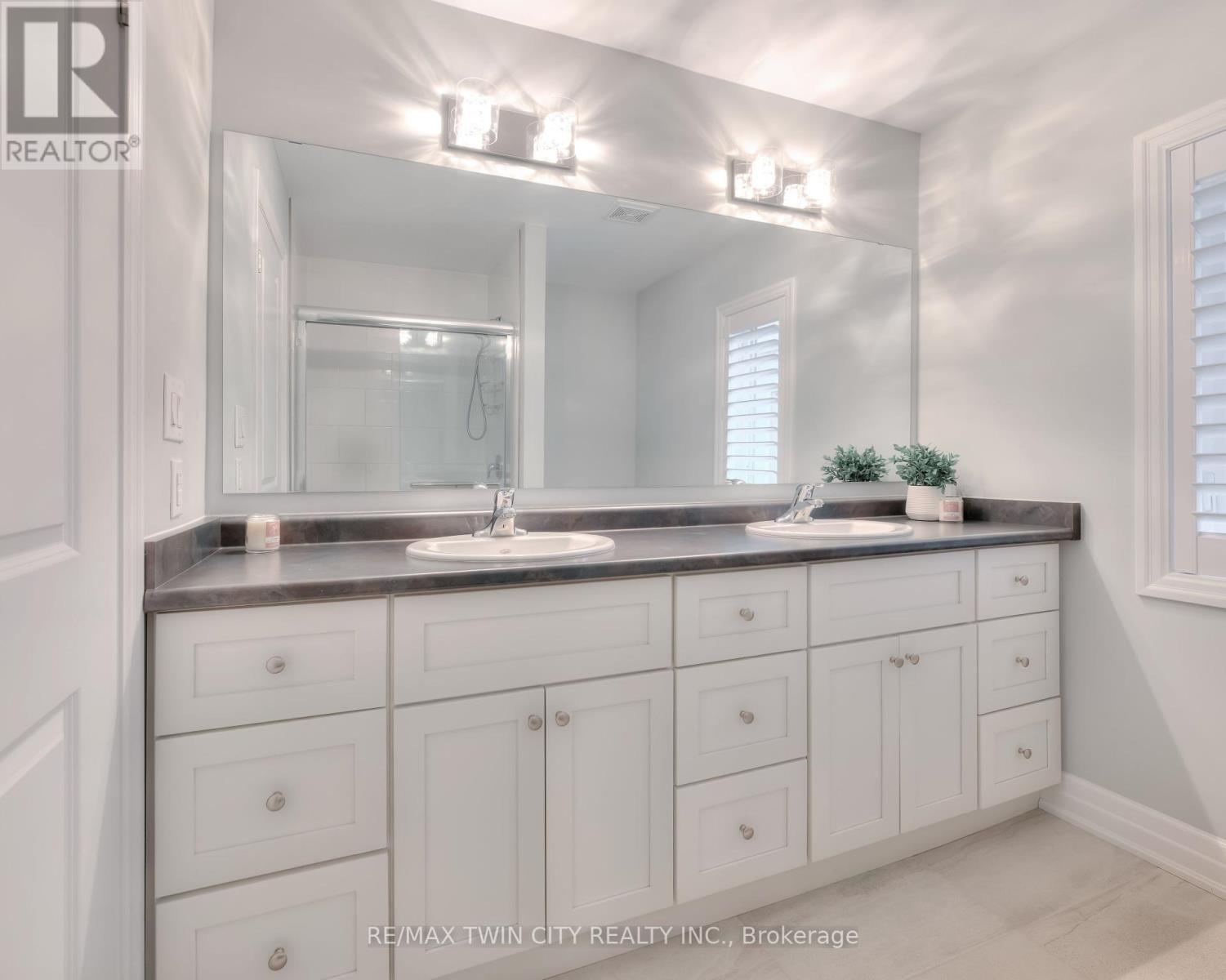 7 Pondcliffe Drive, Kitchener, Ontario  N2R 0M1 - Photo 26 - X12126690