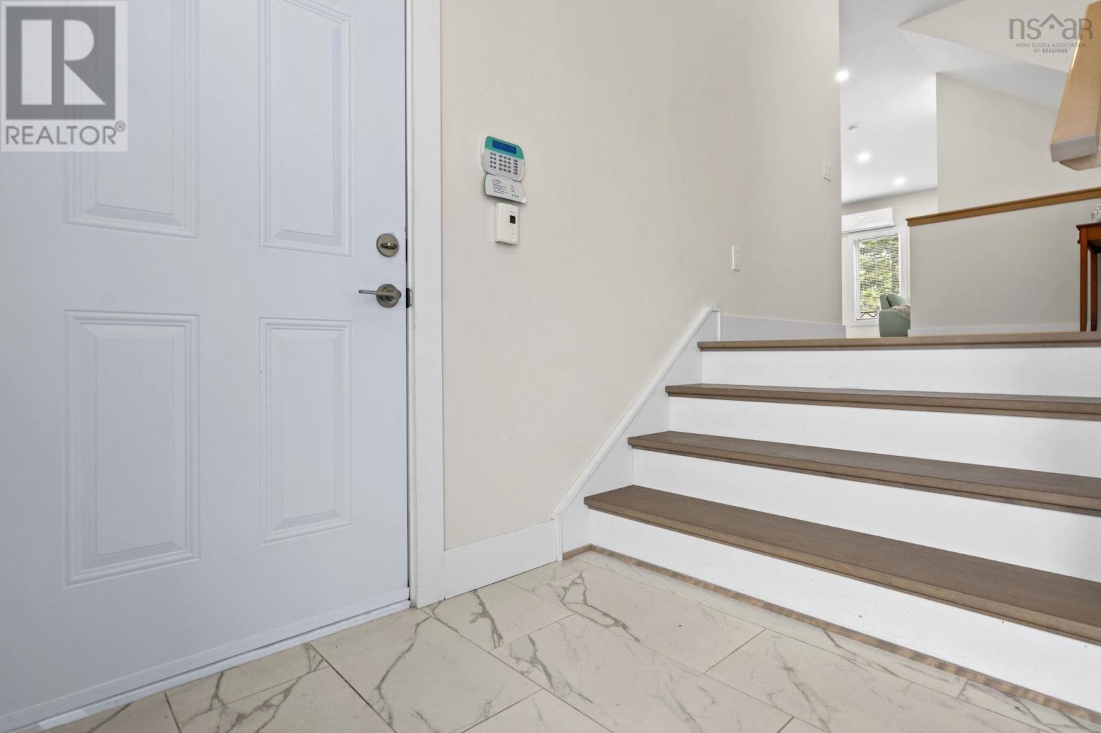 Property at 7 Lew Crescent image 3