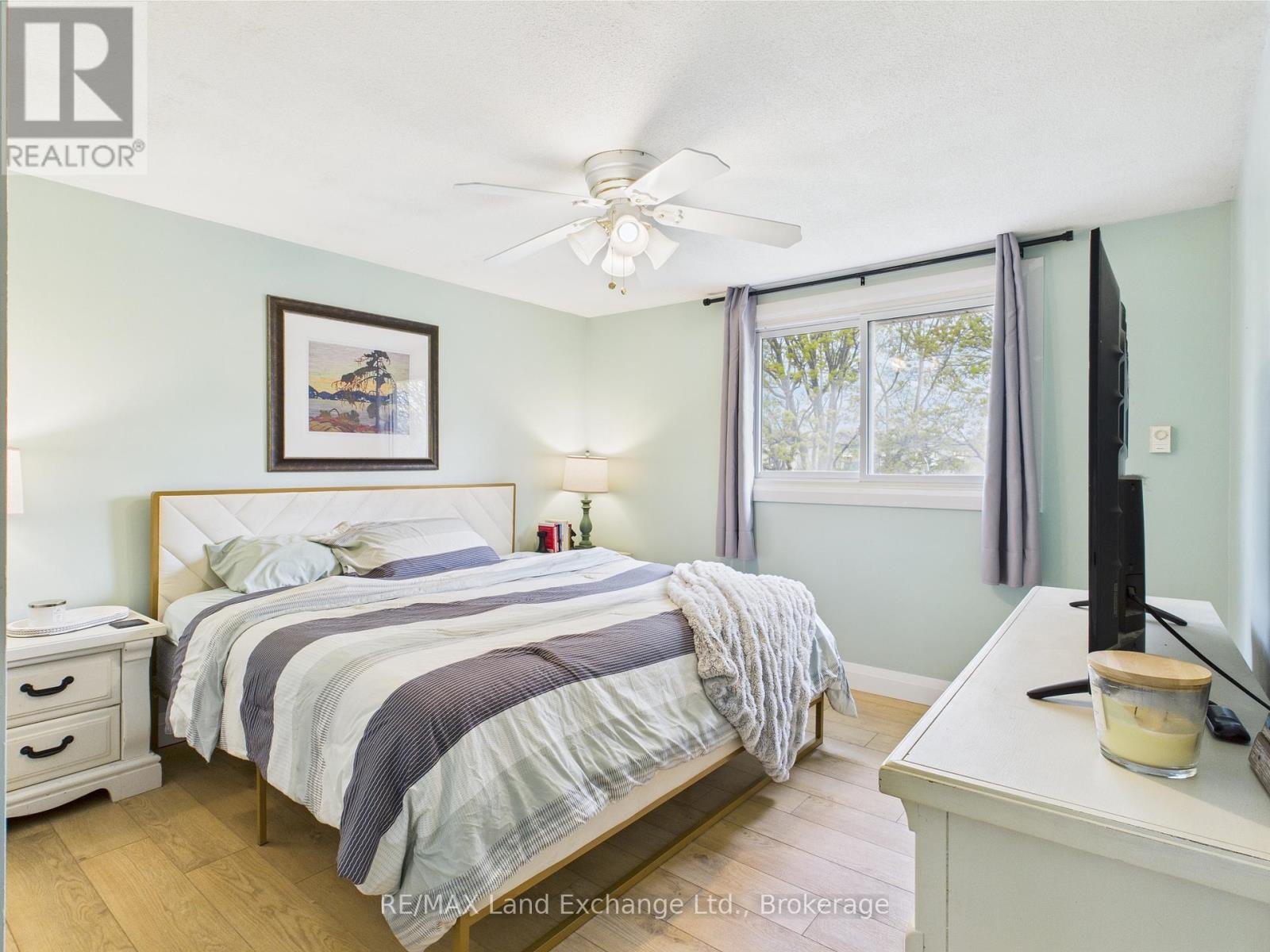 634 Mackendrick Drive, Kincardine, Ontario  N2Z 1R1 - Photo 19 - X12126880