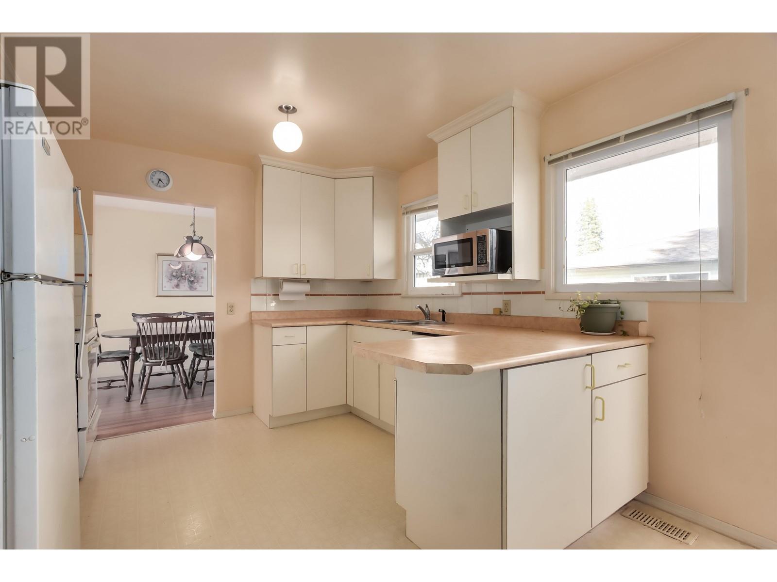 2346 Cliff Avenue, Burnaby, British Columbia  V5A 2L2 - Photo 14 - R2998707