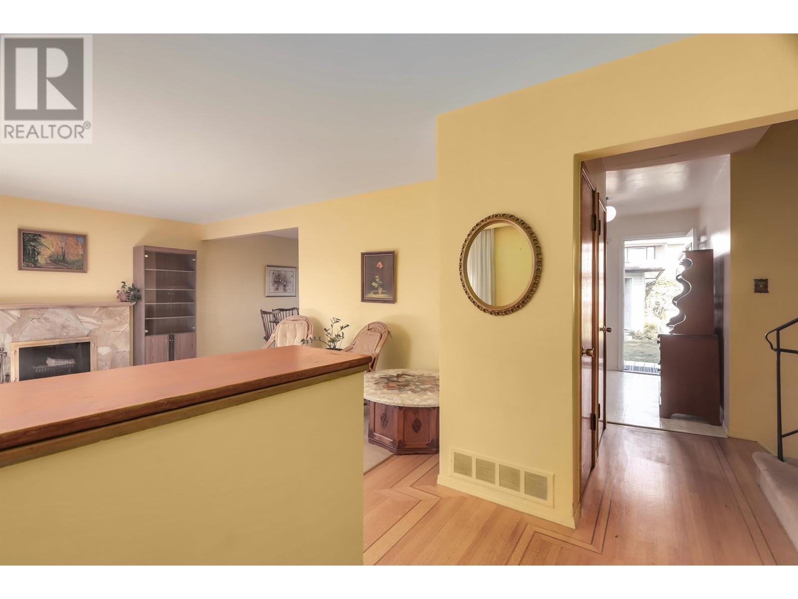 2346 Cliff Avenue, Burnaby, British Columbia  V5A 2L2 - Photo 6 - R2998707