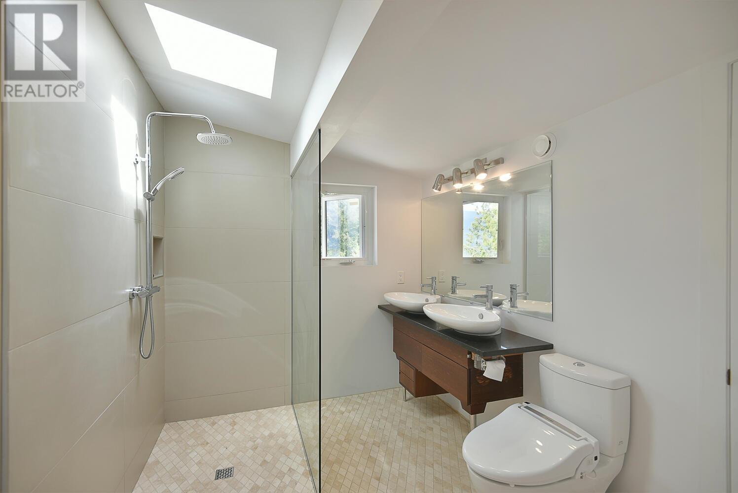 6400 Crowston Road, Sechelt, British Columbia  V7Z 0L1 - Photo 35 - R2998709