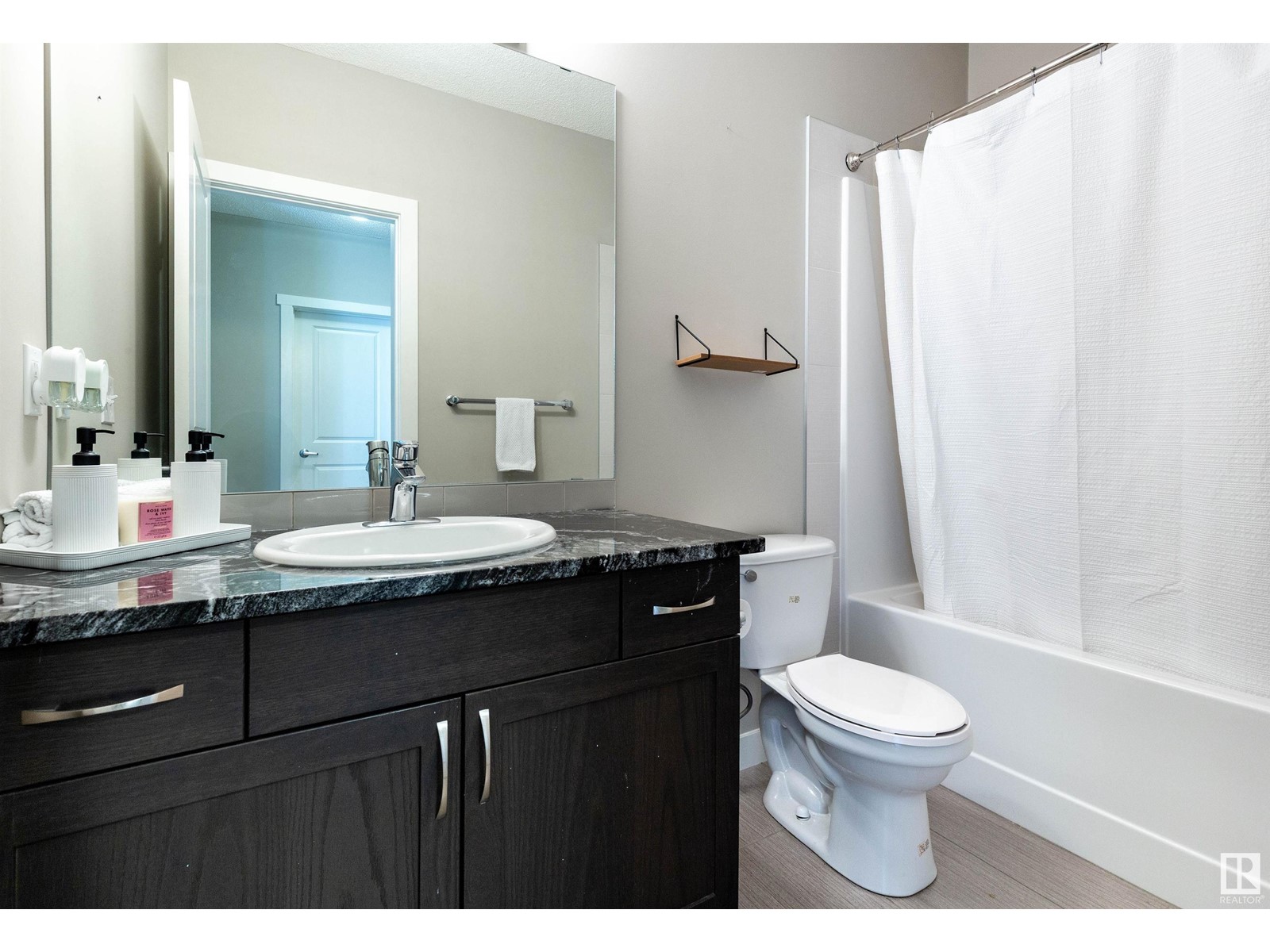 Property at #202 12804 140 AV NW image 3
