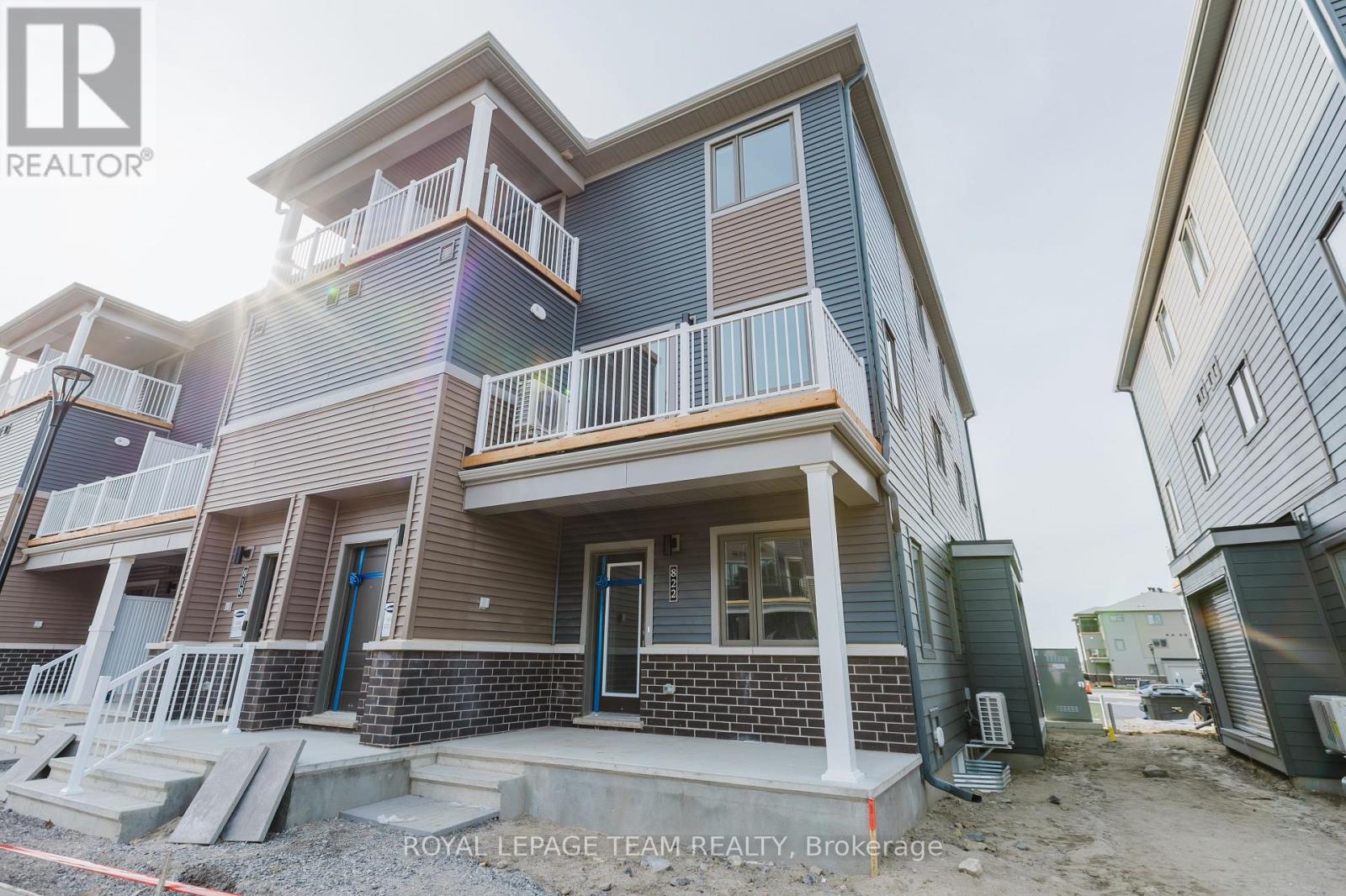 822 PARNIAN PRIVATE, ottawa, Ontario