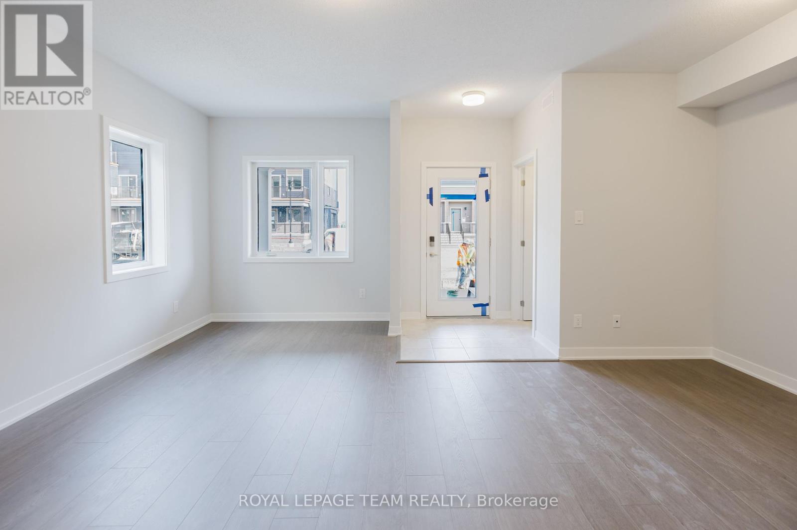 822 Parnian Private, Ottawa, Ontario  K2J 7K6 - Photo 3 - X12126812
