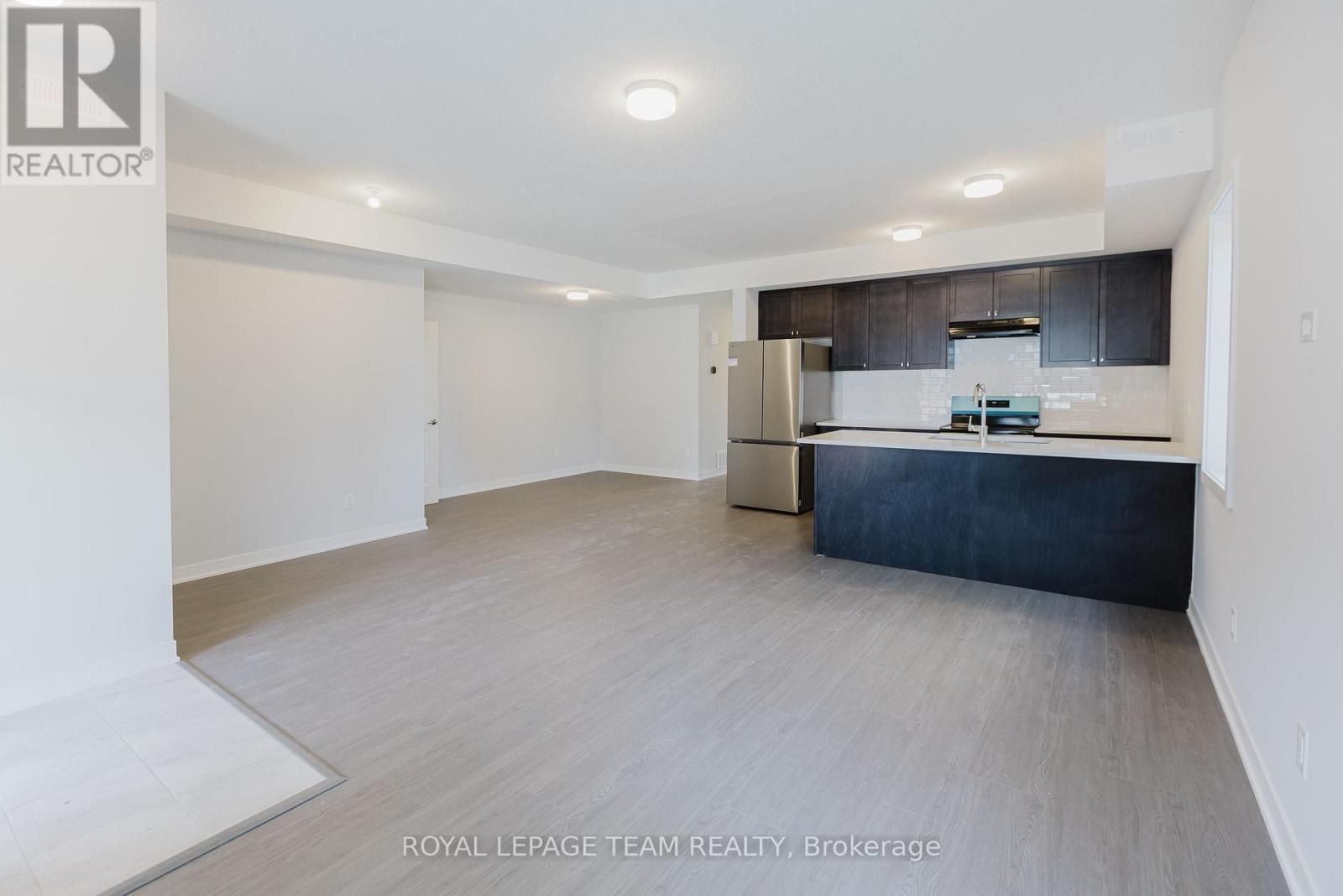 822 Parnian Private, Ottawa, Ontario  K2J 7K6 - Photo 6 - X12126812